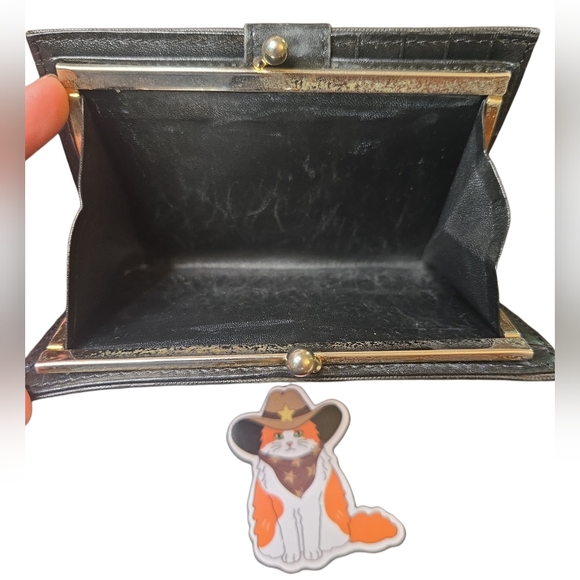 Vintage MCM Black Visetos Kisslock Wallet - Picture 13 of 14